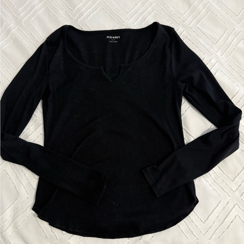 Old navy longsleeve(size small)